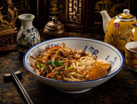 Noodles with shredded pork, scallion and greens